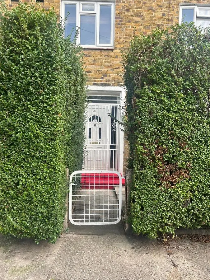 Spacious Bright Double Room London